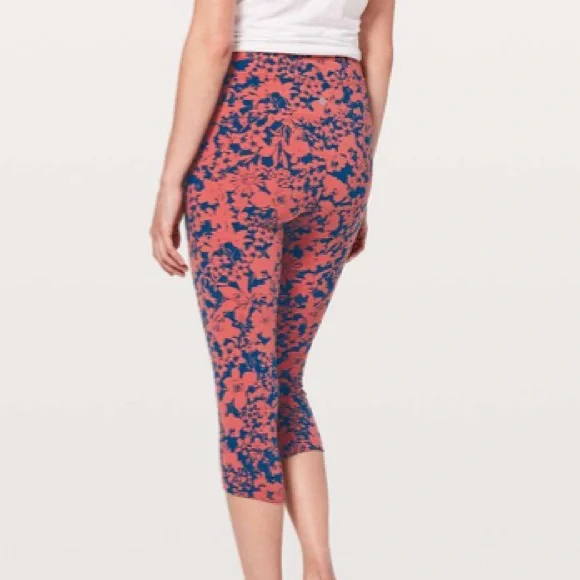 Lululemon All You Do Crop - Picture 3 of 11